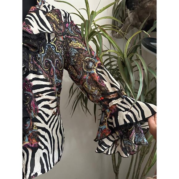 Le Caviar zebra paisley print ruffle lace tie front flare sleeve top Small - Picture 4 of 6